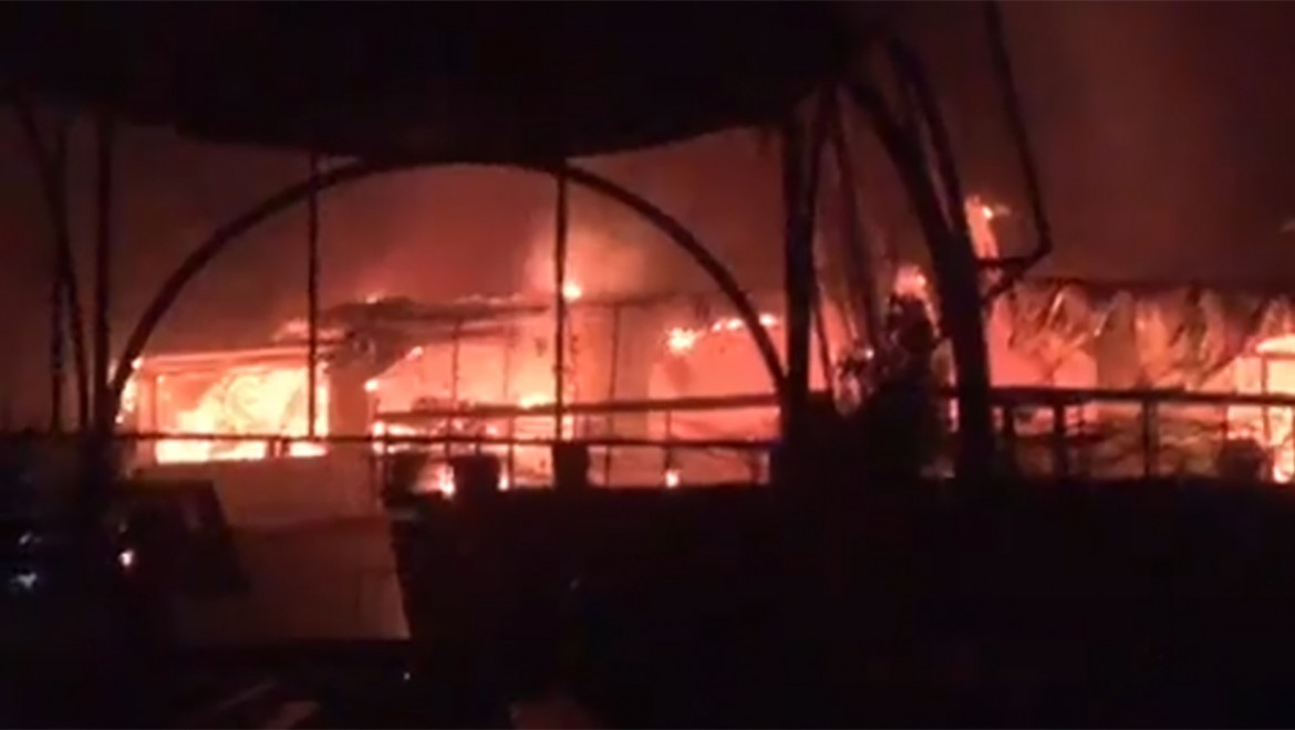 Hindistan'da gece kulübünde çıkan yangında 25 kişi öldü