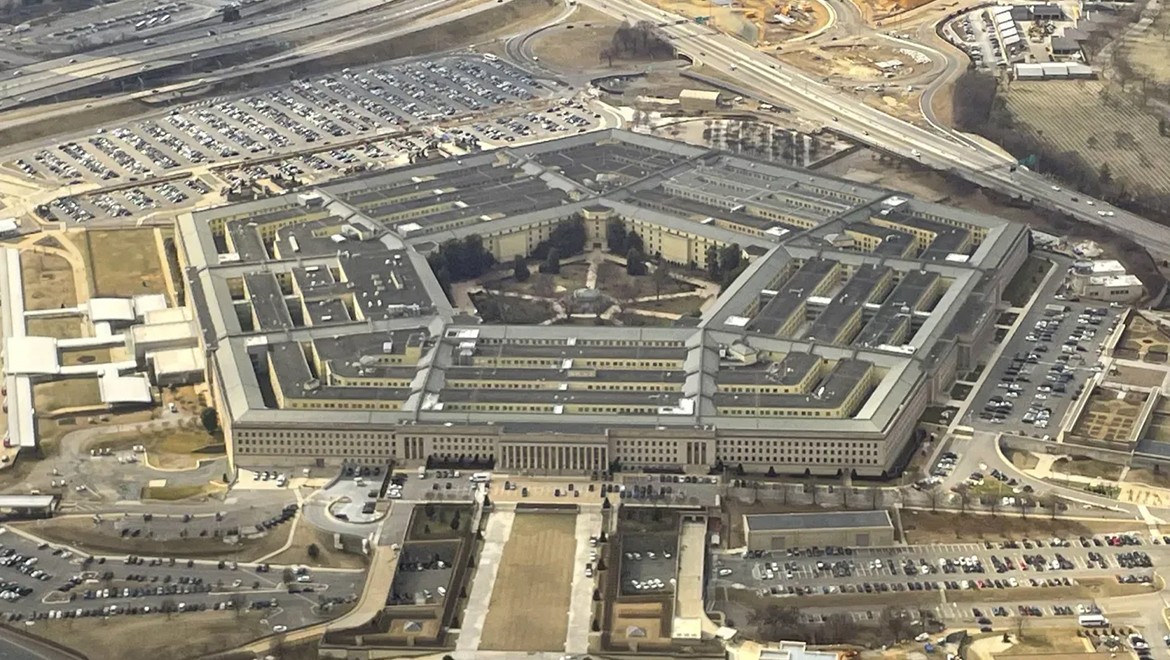 Pentagon'dan 7 şirketle yapay zeka anlaması