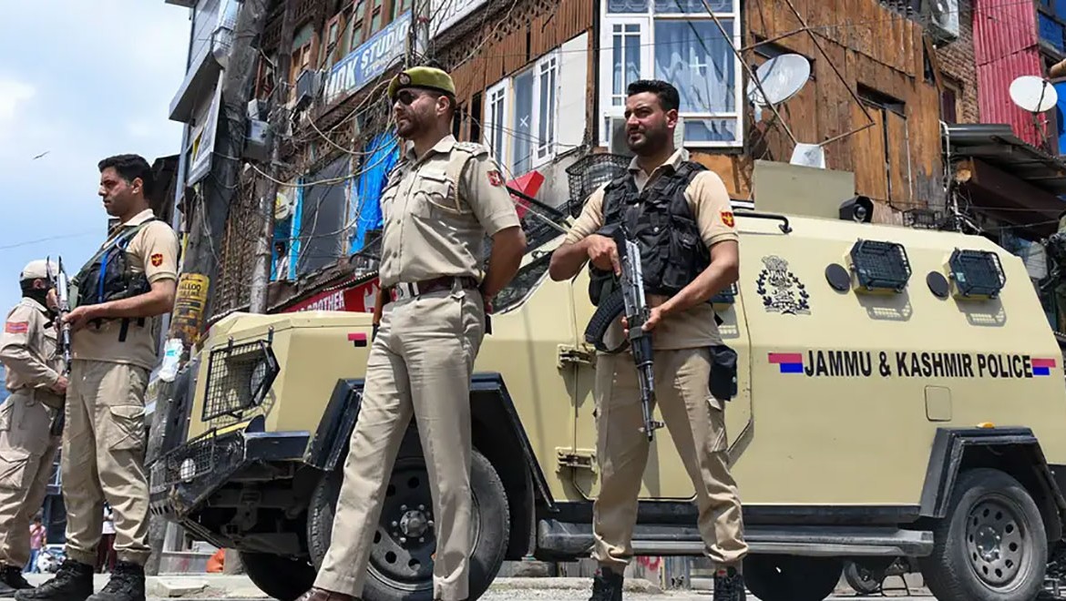 Pakistan ve Hindistan ateşkes konusunda anlaştı