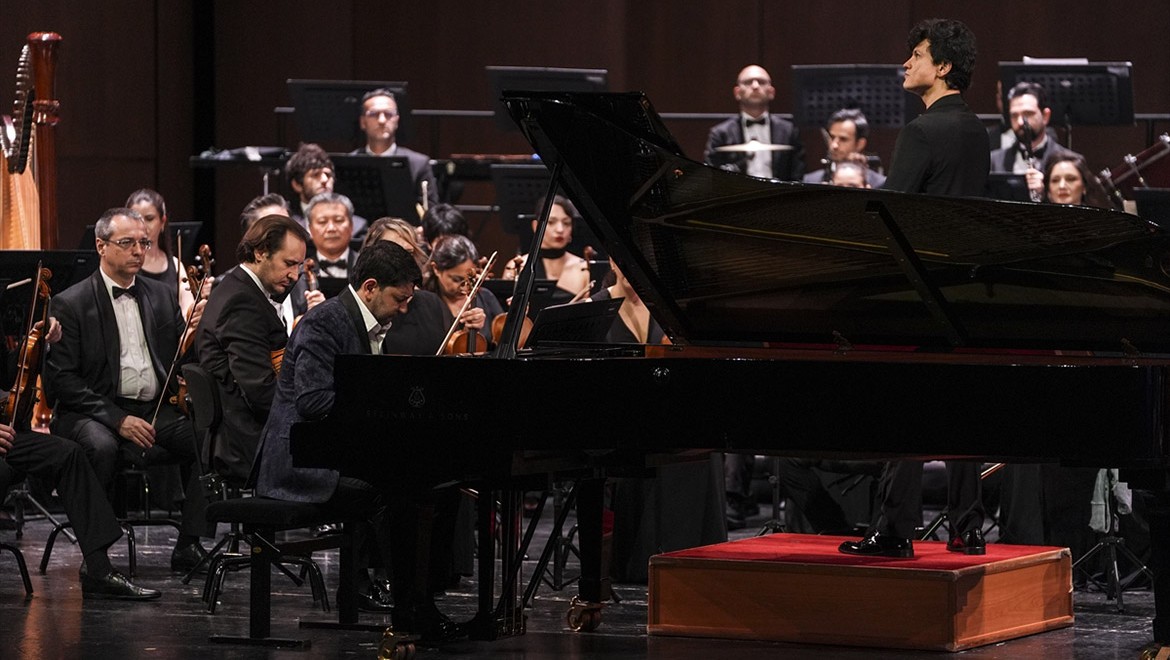 "54. İstanbul Müzik Festivali" açılış konseriyle başladı