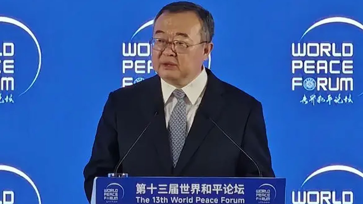 Çin, üst düzey diplomatını gözaltına aldı