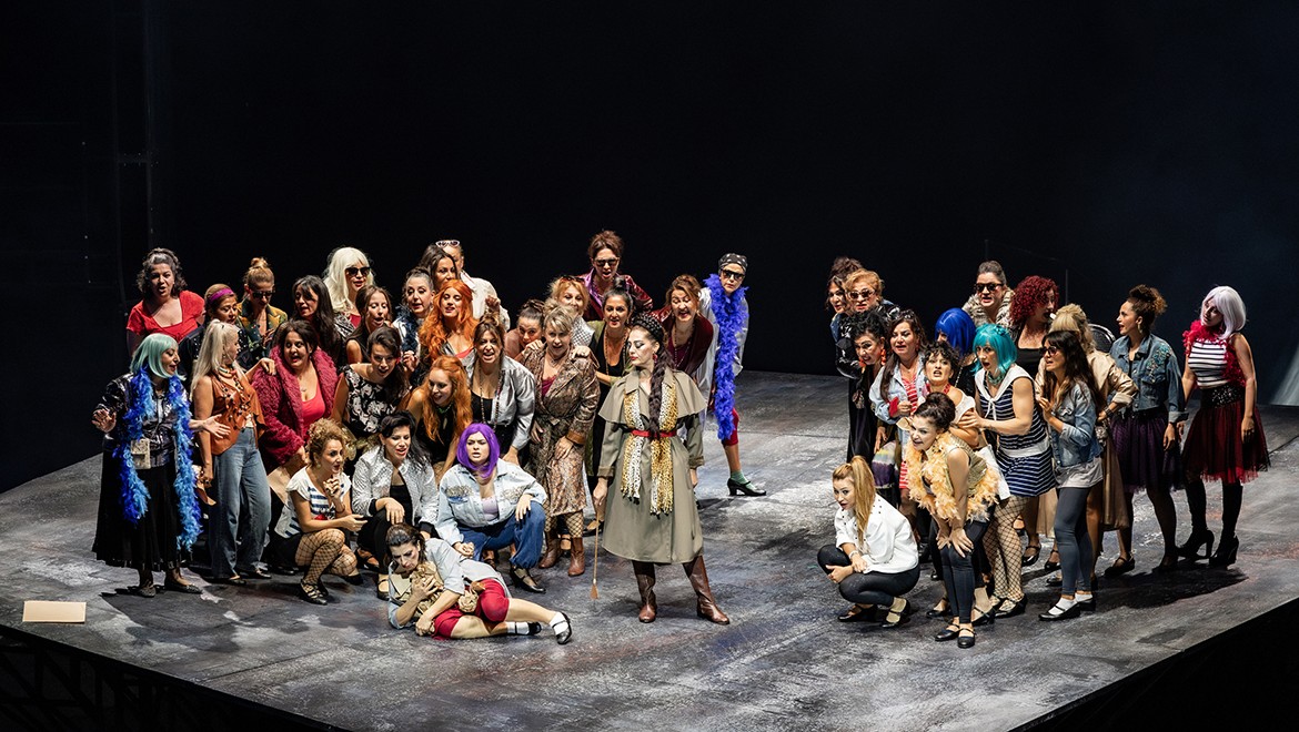 Denizlerin lanetli efsanesi sahneye taşınıyor