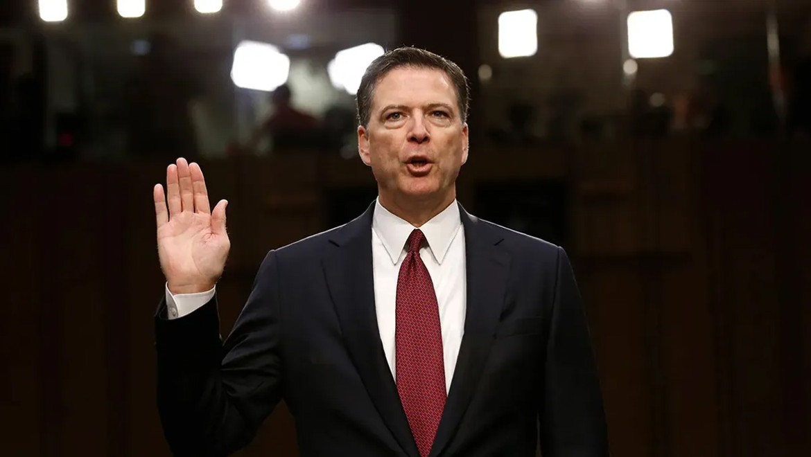 Eski FBI Direktörü Comey, gizli bilgileri basına sızdırmakla suçlandı