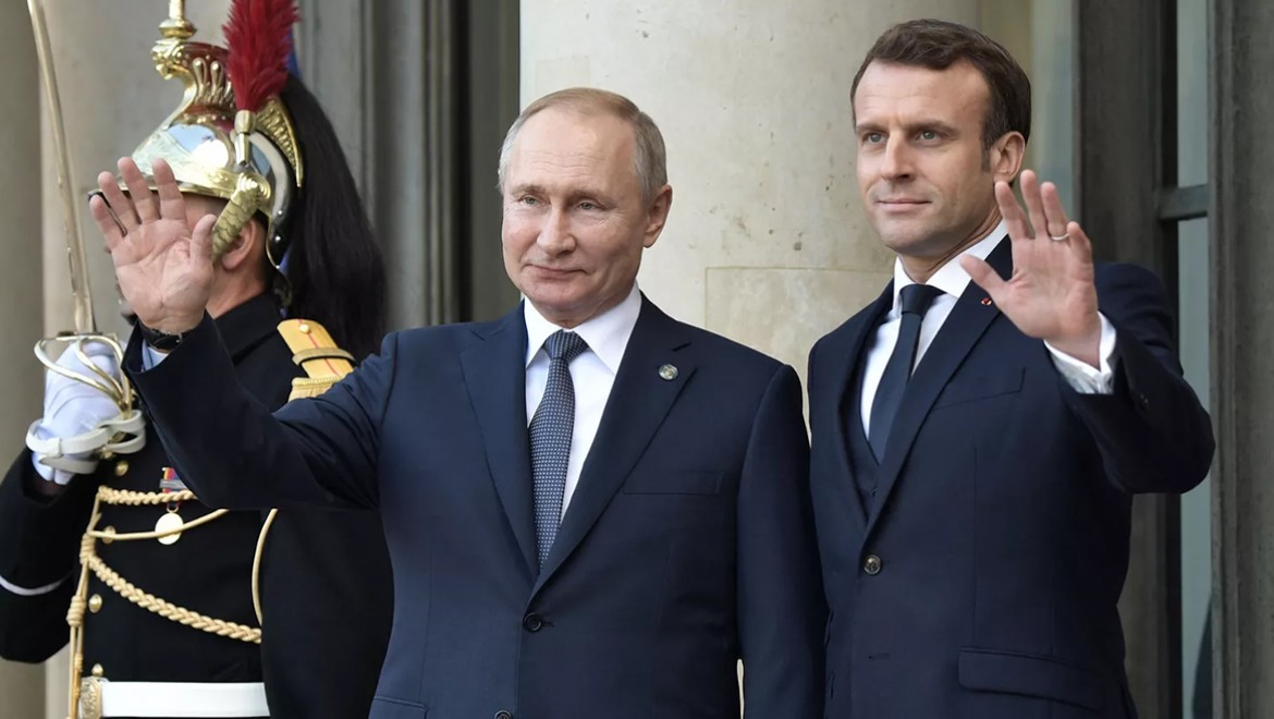 "Putin, Macron'la diyaloğa hazır"