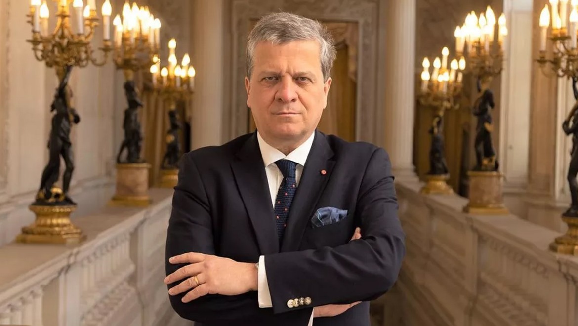 'Sahte diploma' skandalı: Polonya, Paris büyükelçisinin görevden aldı