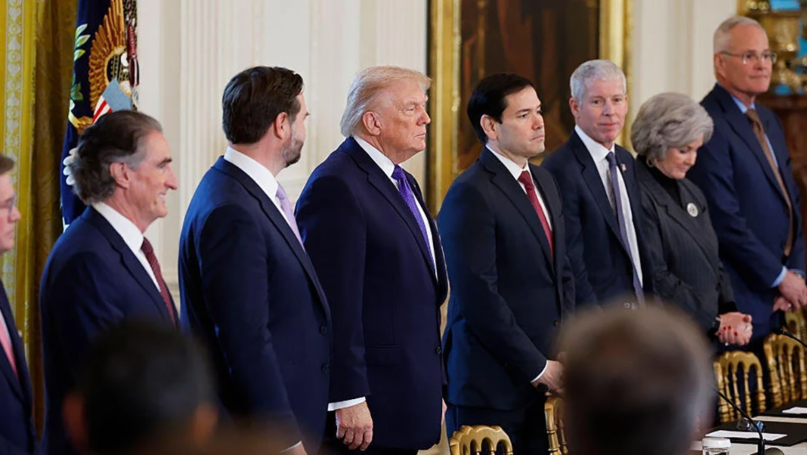 Petrol şirketlerinin CEO'larıyla Venezuela'yı görüştü