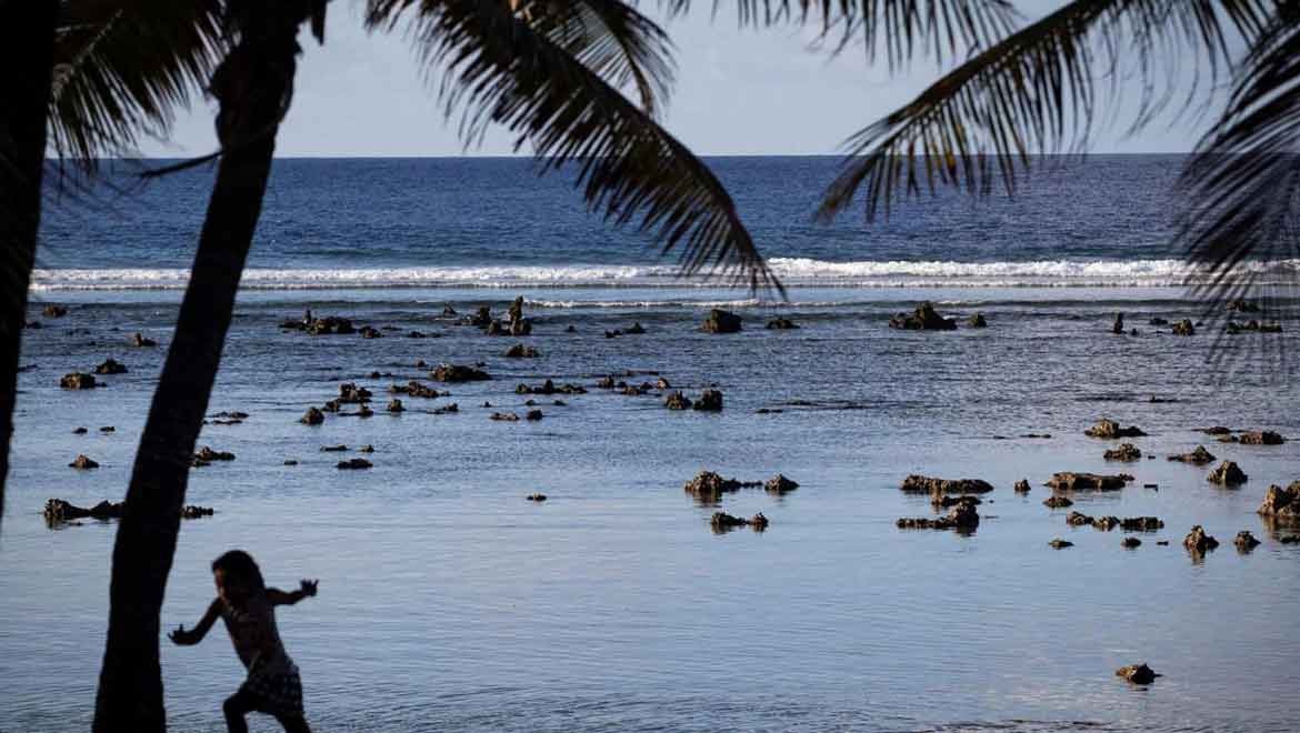 Batma tehlikesiyle karşılaşan ada, vatandaşlık satmaya başladı