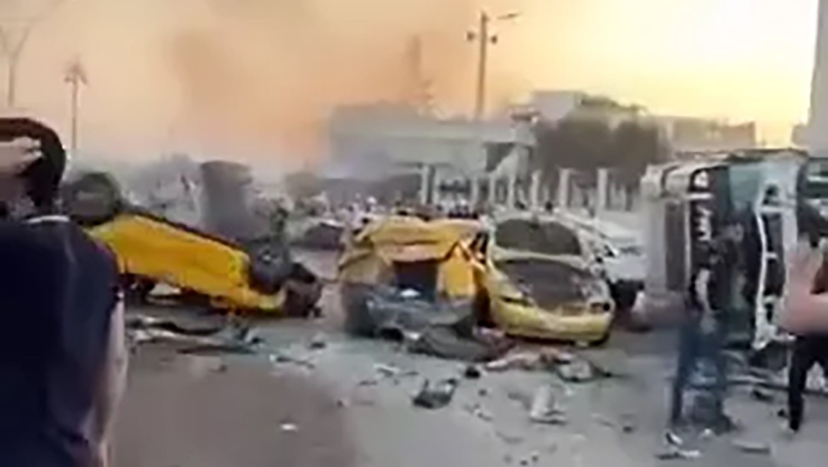 Kerkük'te bir tır onlarca araca çarptı: 7 kişi öldü