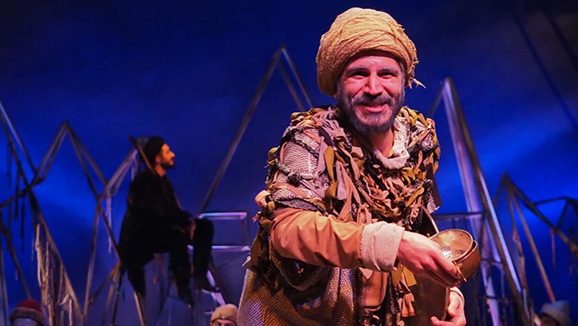 Sivas Devlet Tiyatrosu "Karacaoğlan" ile İstanbul'da