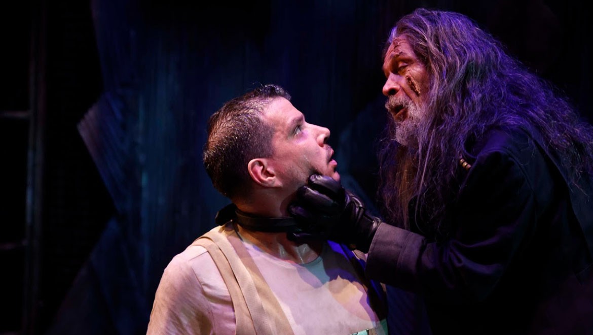 İstanbul Devlet Tiyatrosu Perdelerini 2 Yeni Oyunla Açtı