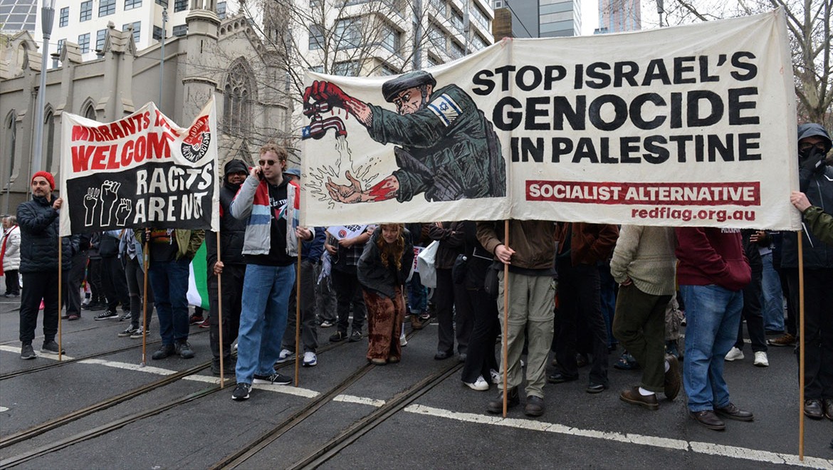 Avustralya'da aşırı sağcılar göçmen karşıtı gösteriler düzenledi