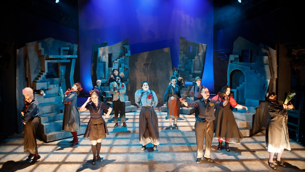 Gergedanlar, Üsküdar Tekel Sahnede Seyirciyle Buluştu