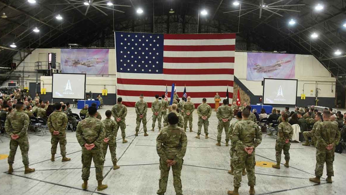 Gelecekteki NASA Başkanı'ndan uzay askeri açıklaması