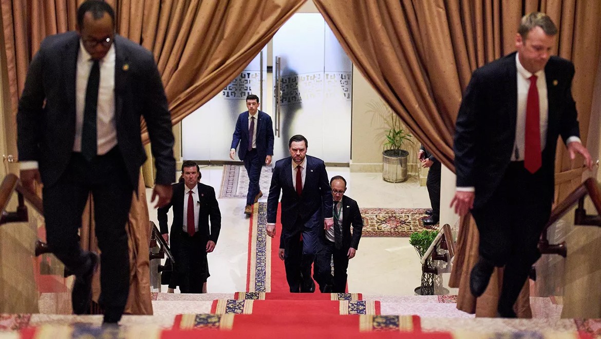 Vance İran görüşmeleri için bugün İslamabad'a gidecek