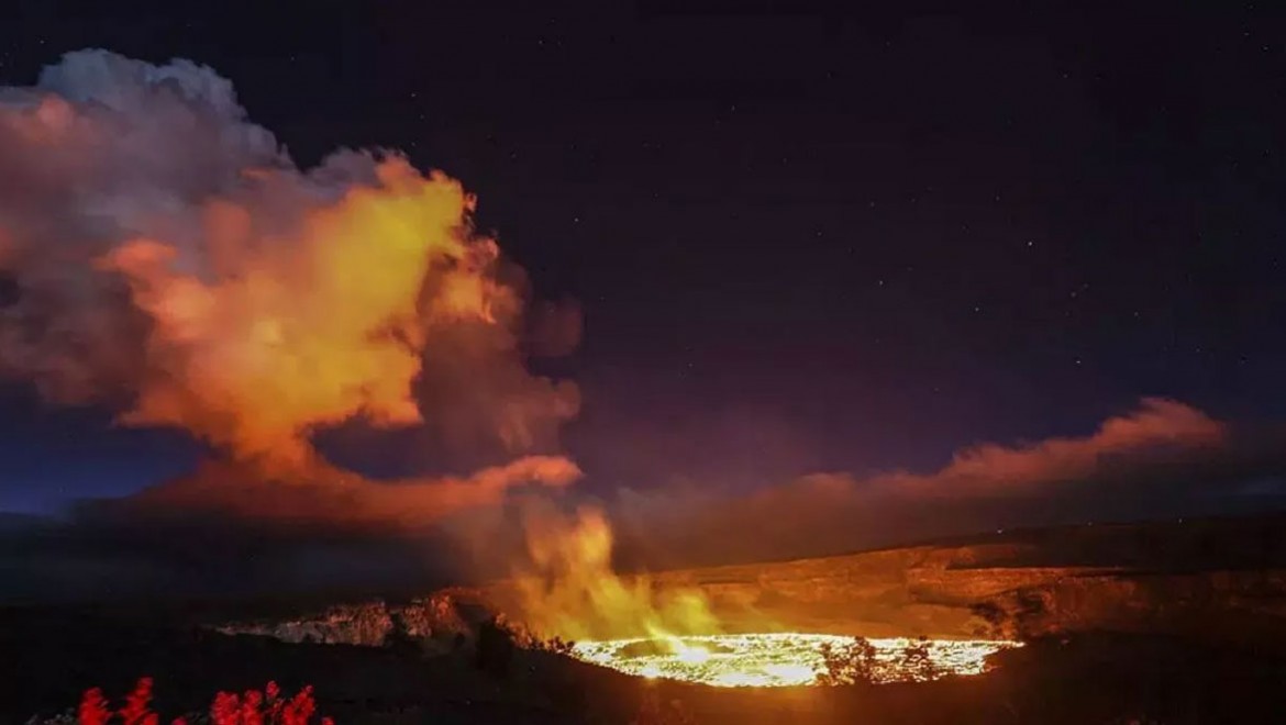 Hawaii'de Kilauea yanardağı patladı