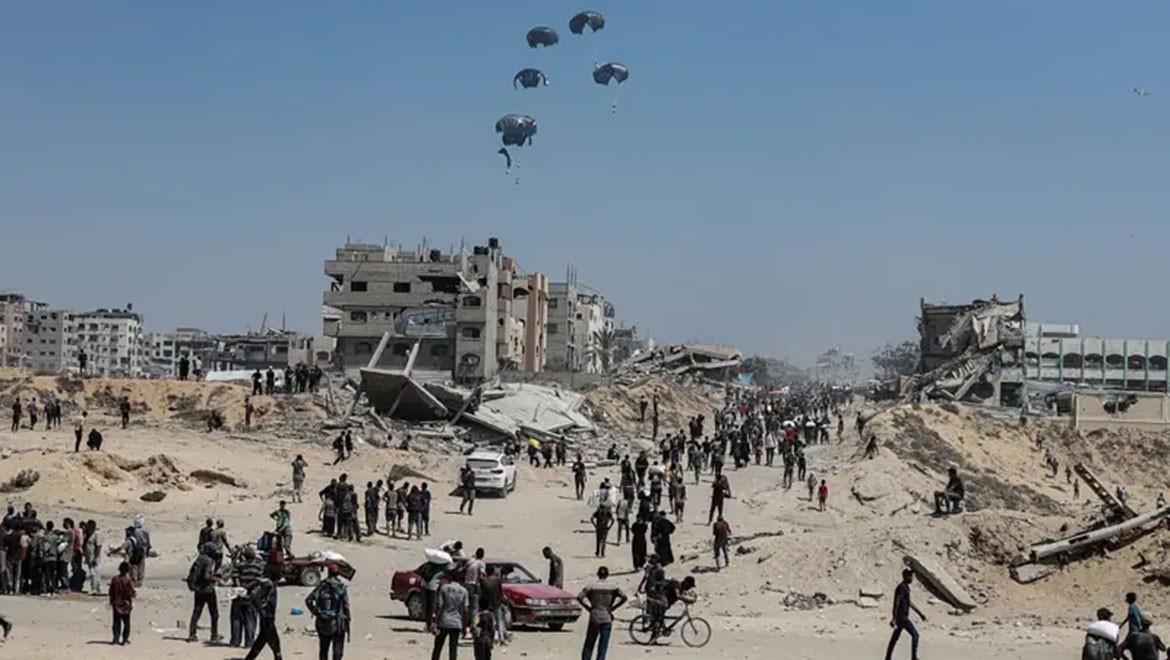 Gazze'ye yardımlar ulaşmaya başladı