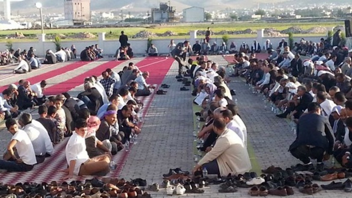 Tek düğünde 4 evlilik, 5 sünnet