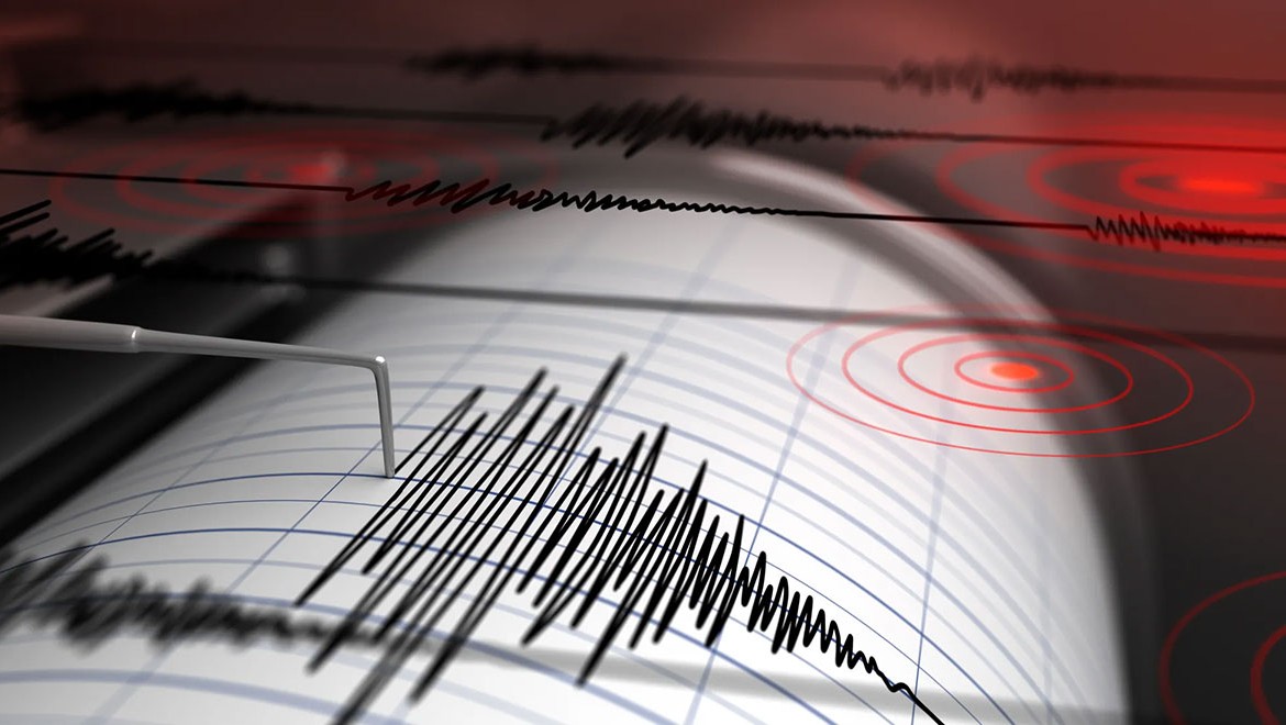 Endonezya'da 6,7 büyüklüğünde deprem