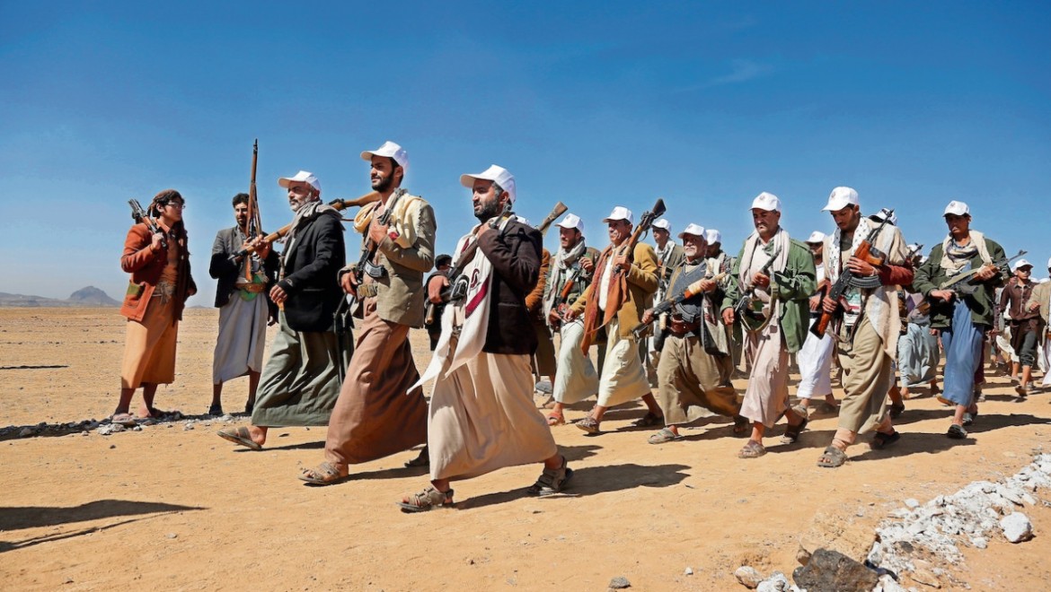 Husiler, İsrail'e hipersonik balistik füzeyle saldırdı