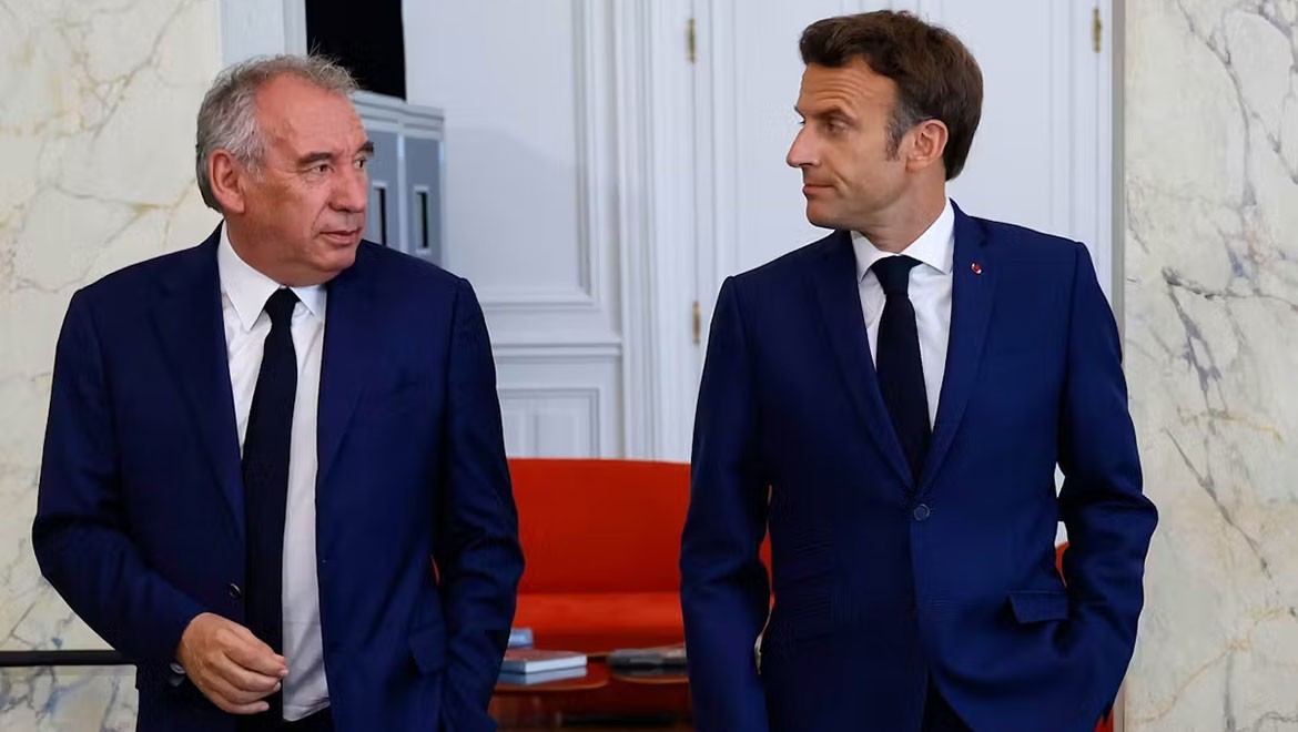 Fransa'da Bayrou hükümeti düştü