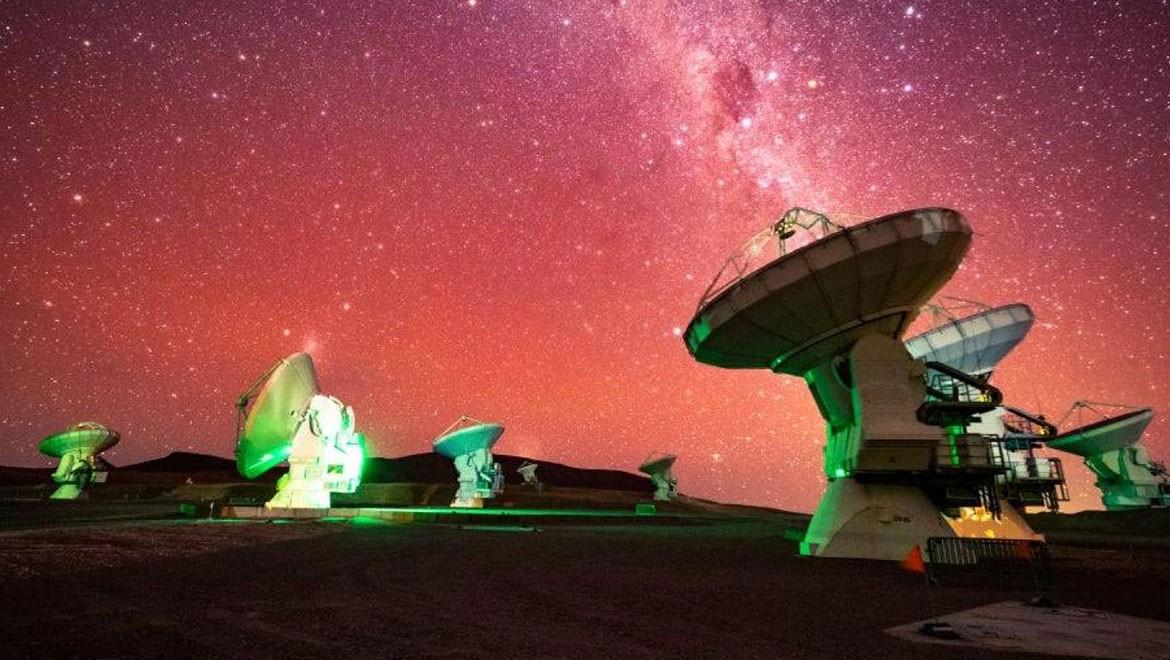 Samanyolu'nun merkezinde "uzay kasırgaları"