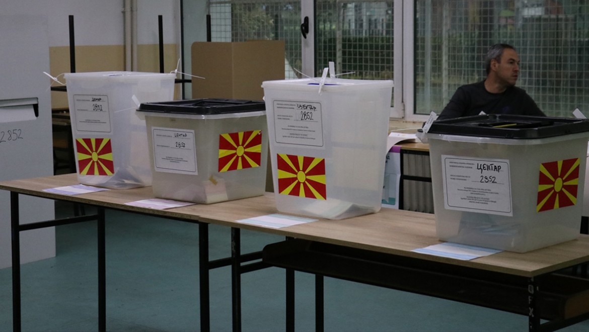 Kuzey Makedonya'da halk yerel seçim için sandık başında