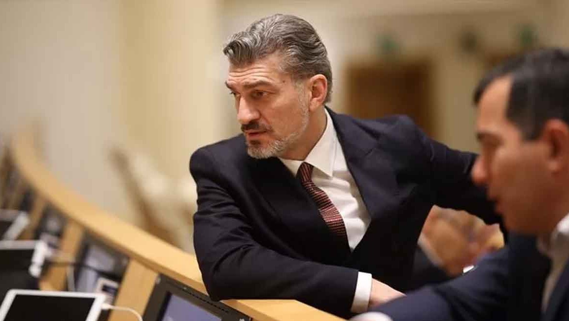 Gürcistan'ın yeni cumhurbaşkanı eski futboılcu