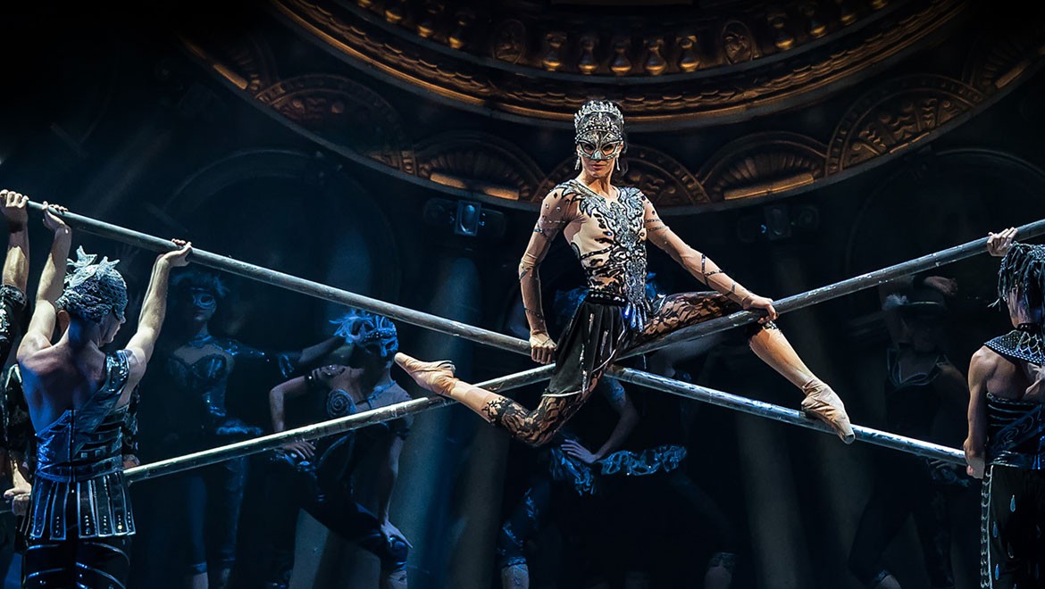 Rus "Hamlet" AKM sahnesinde