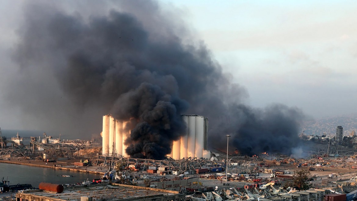 Ateşkese rağmen İsrail, Lübnan'ı bombaladı