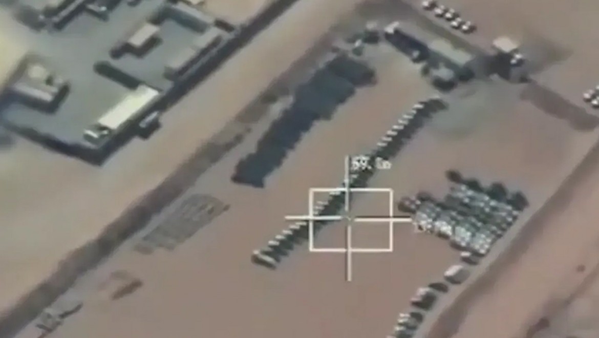 Yemen'de Mukalla Limanı'na gelen askeri teçhizata saldırı