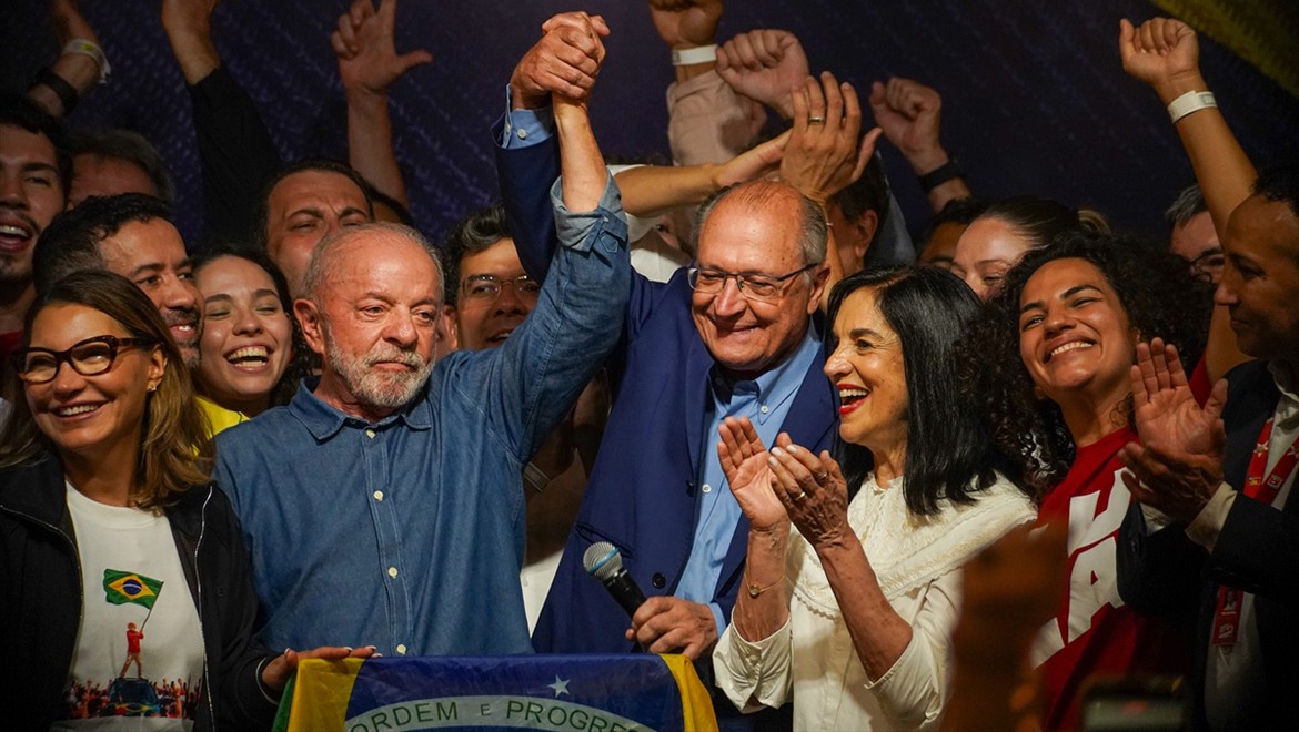 Lula, Bolsonaro karşısında dördüncü zaferini kazandı