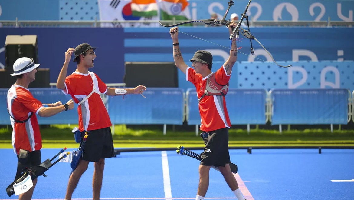 Paris'te ilk madalya okçulukta geldi
