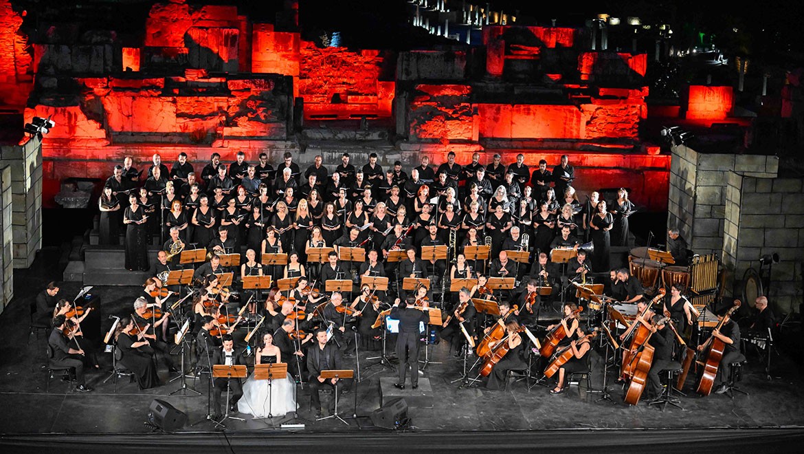 Efes'te "Carmina Burana" seslendirildi