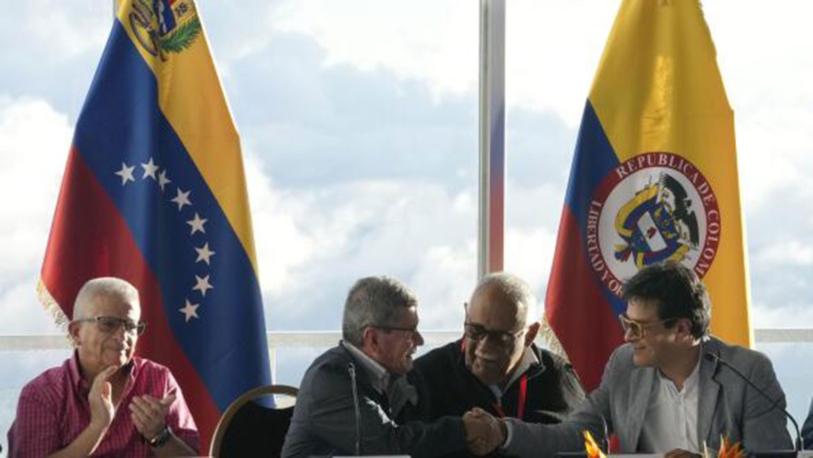 Kolombiya'da FARC üyeleriyle ateşkes 6 ay uzatıldı