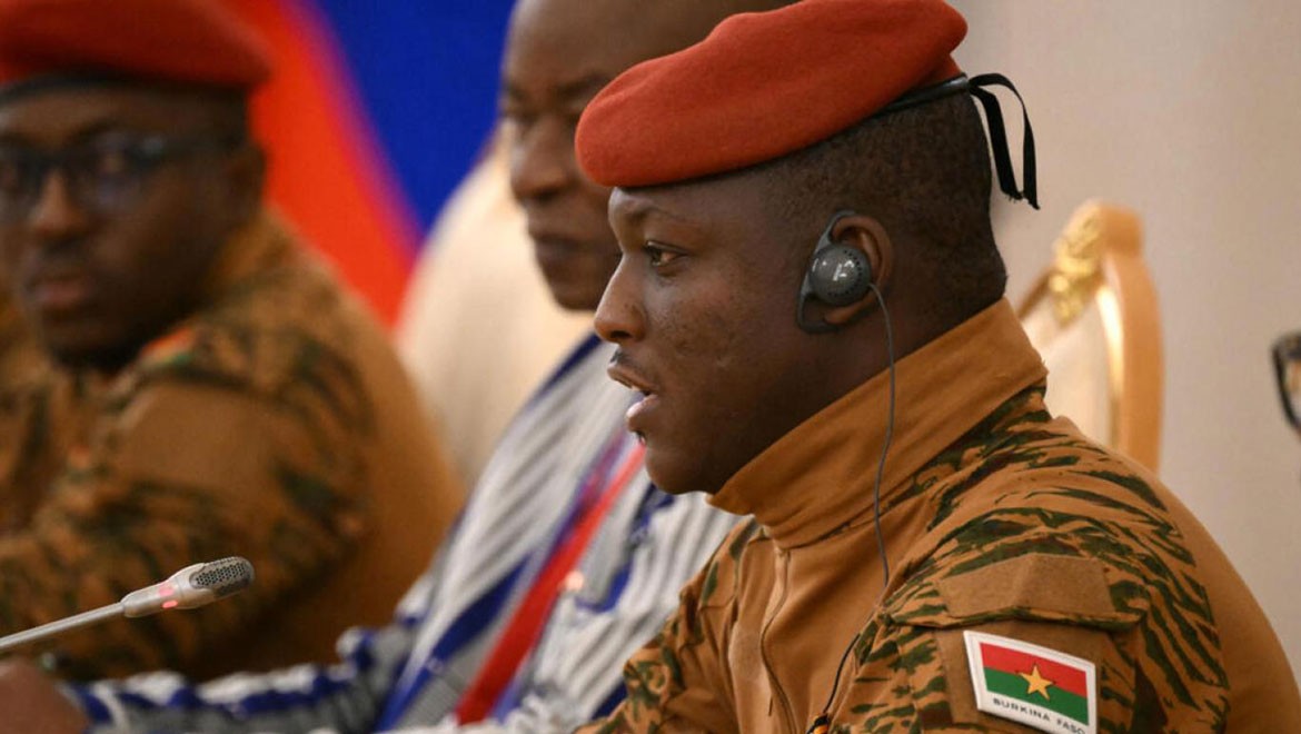 Burkina Faso cuntası eşcinselliği yasakladı