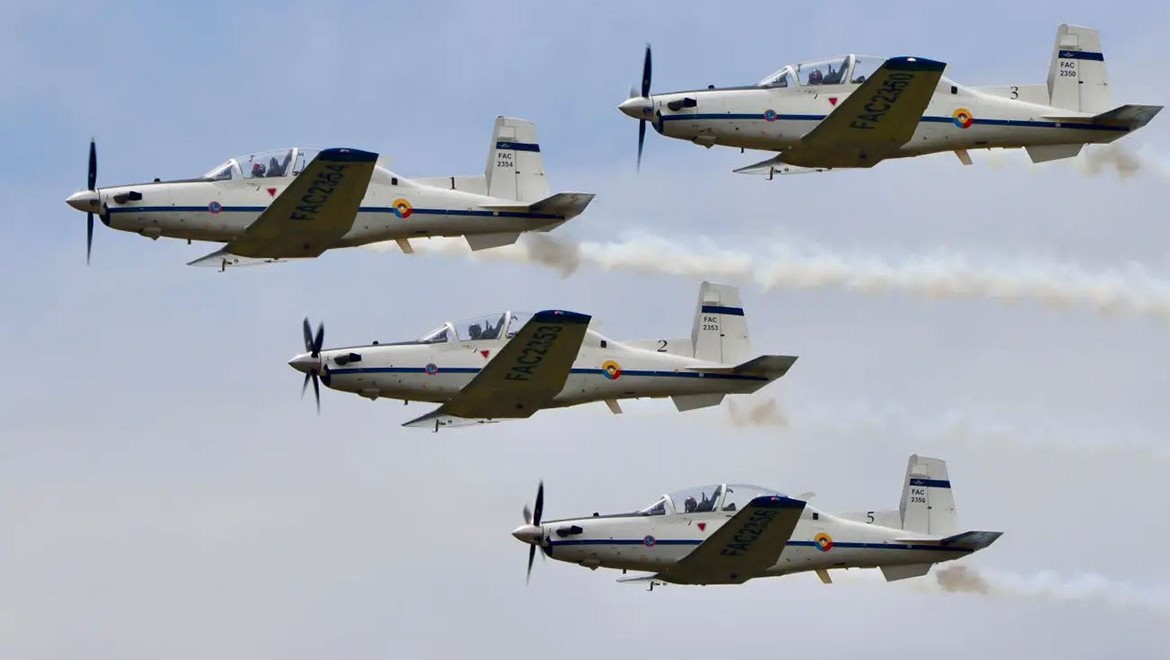 Kolombiya'da Uluslararası Hava Gösterisi başladı