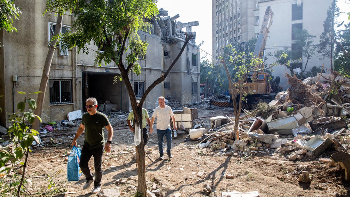 İran'ın İsrail'e misillemesi başladı